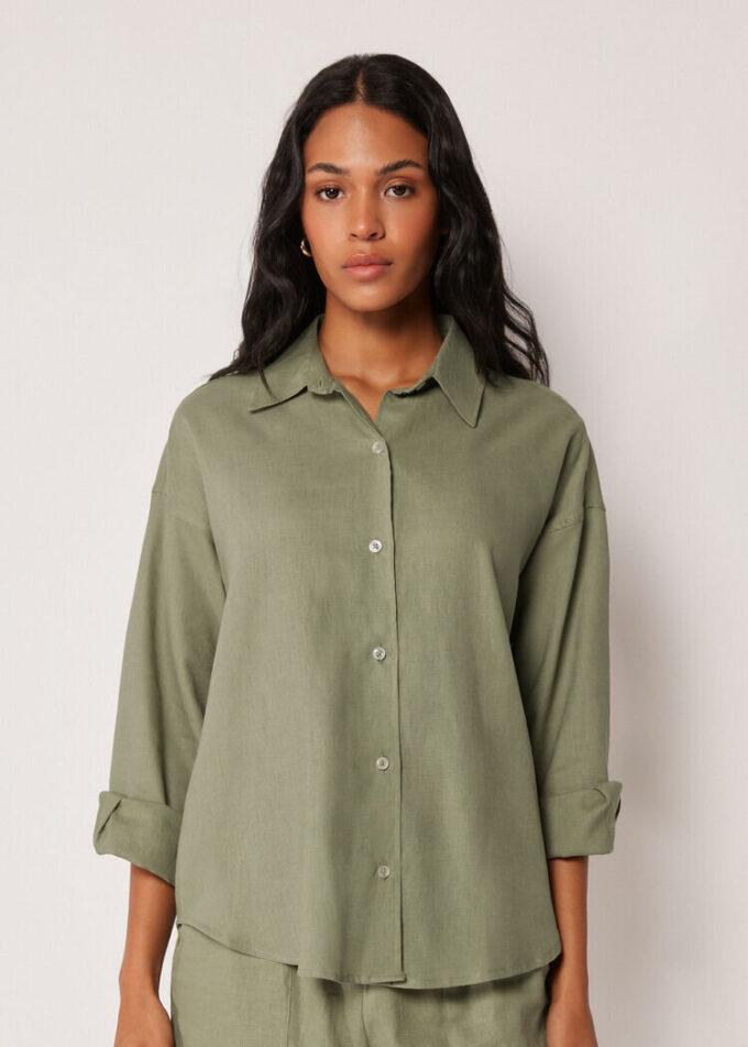 Cropped Linen and Viscose Shirt Cropped Linen and Viscose Shirt