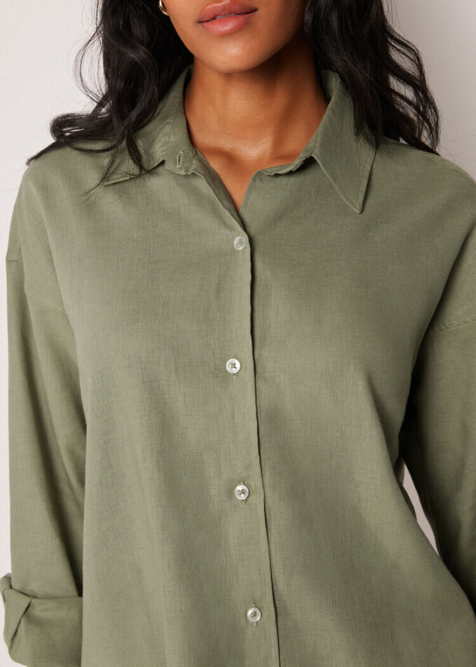 Cropped Linen and Viscose Shirt Cropped Linen and Viscose Shirt