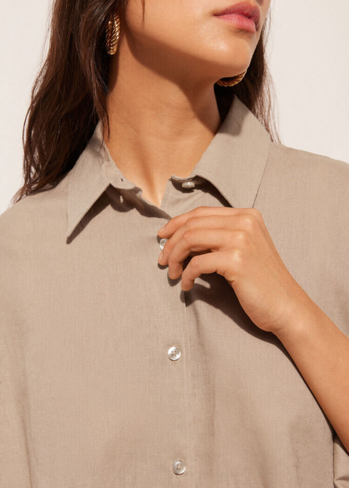 Cropped Linen and Viscose Shirt Cropped Linen and Viscose Shirt