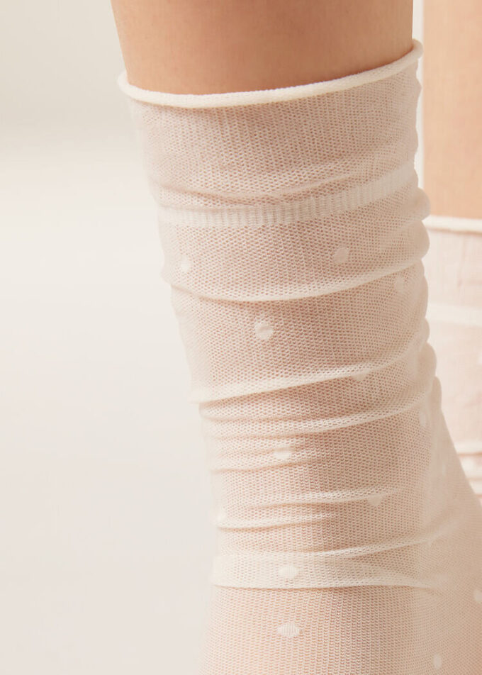 Dotted Sheer Socks