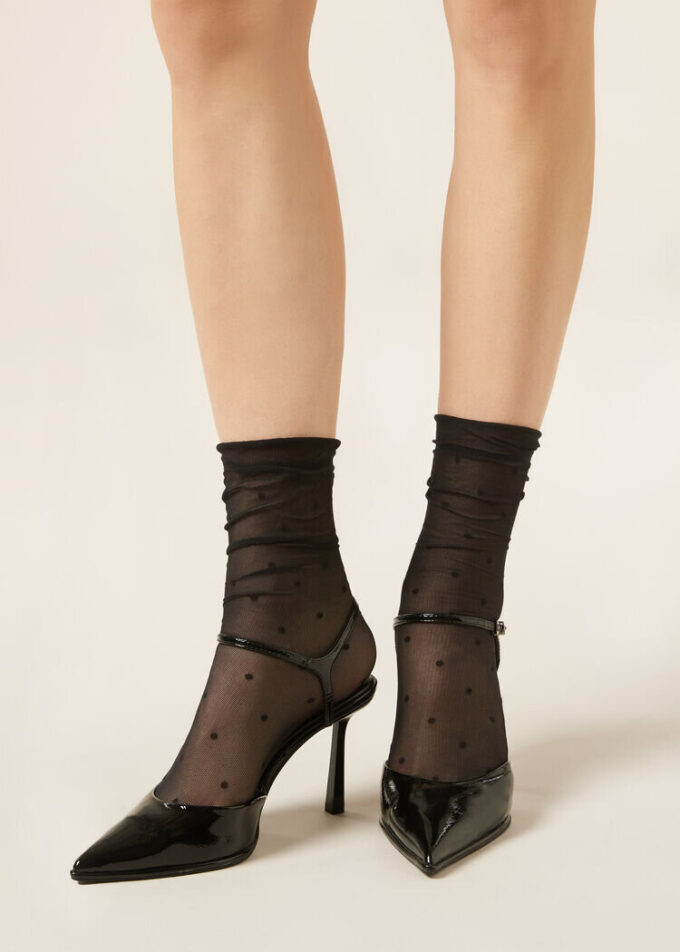 Dotted Sheer Socks